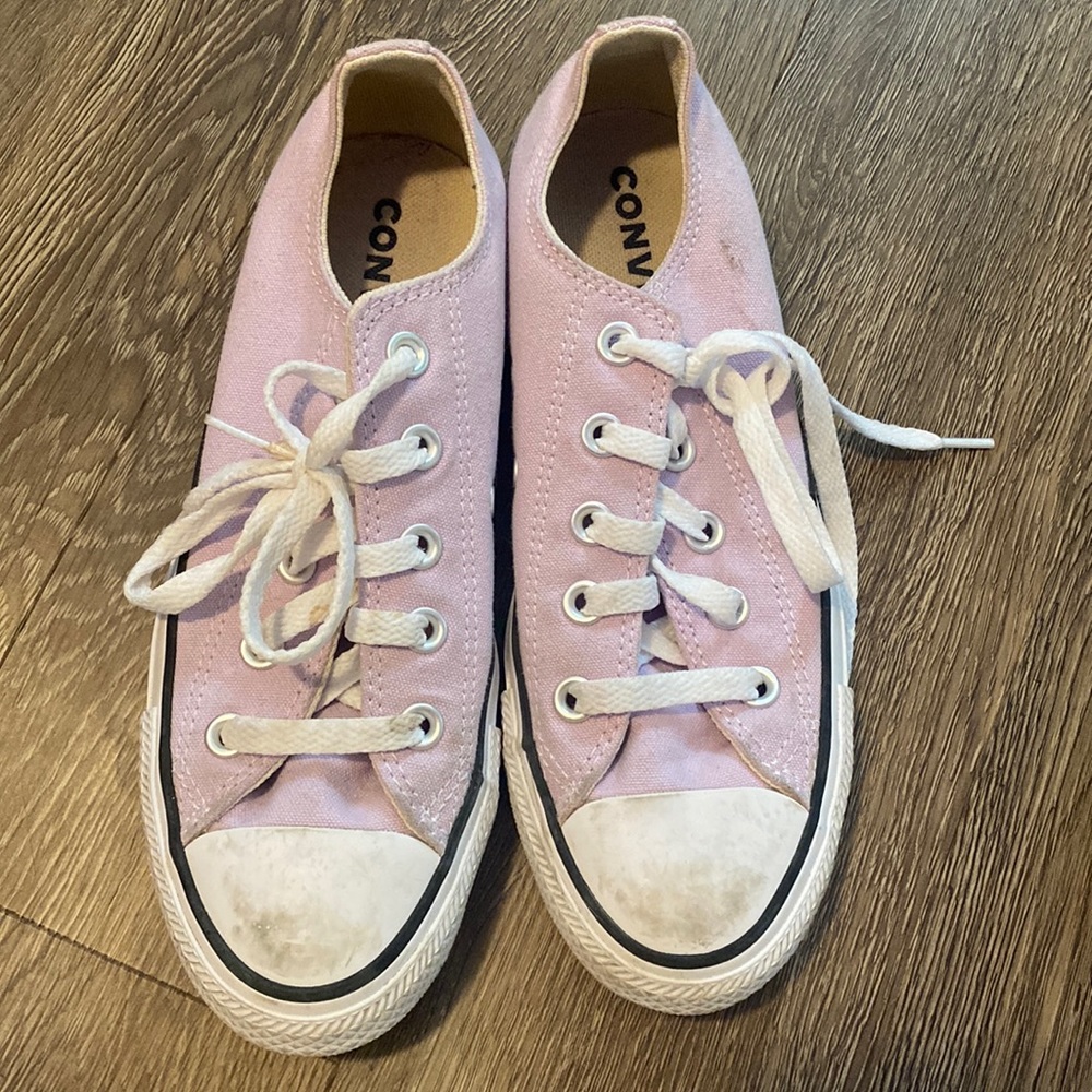 Light purple converse